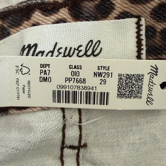 NWT The Curvy Darted Barrel-Leg Jean in Leopard size 29 - Picture 6 of 6